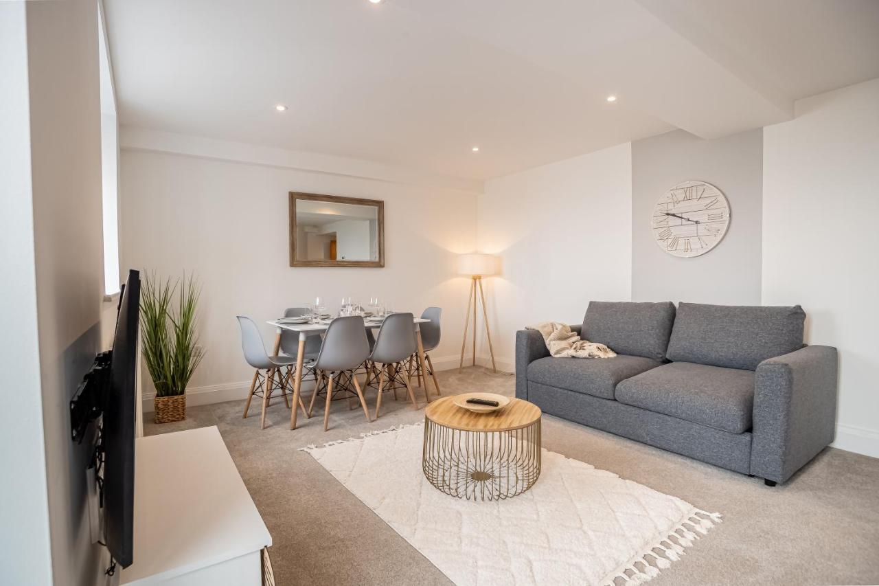 Elegant Fresh Spacious Two Bed Apartment - Juliet Balcony - Sea, Marina, Harbour Views, English Riviera Clock Tower Torquay Luaran gambar